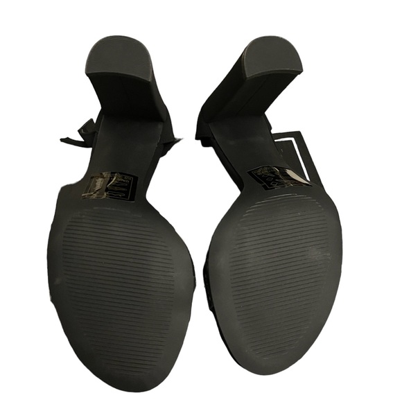 Quipid NWT black heels Size 7 - Picture 5 of 5